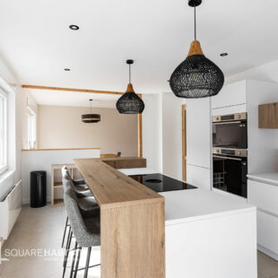 Maison des années 70-  4 chs jardin + garage proche tramway