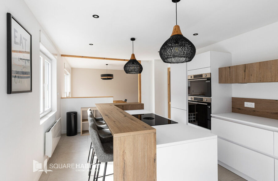 Maison des années 70-  4 chs jardin + garage proche tramway