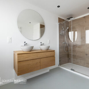 Maison des années 70-  4 chs jardin + garage proche tramway