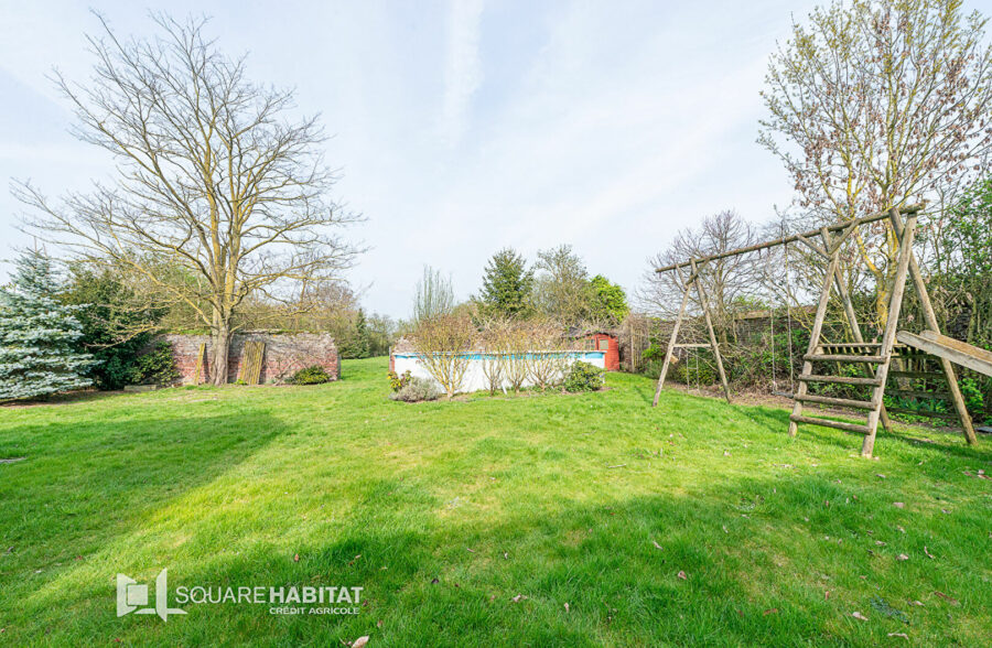 Maison Bousignies 10 pièce(s) 305m2