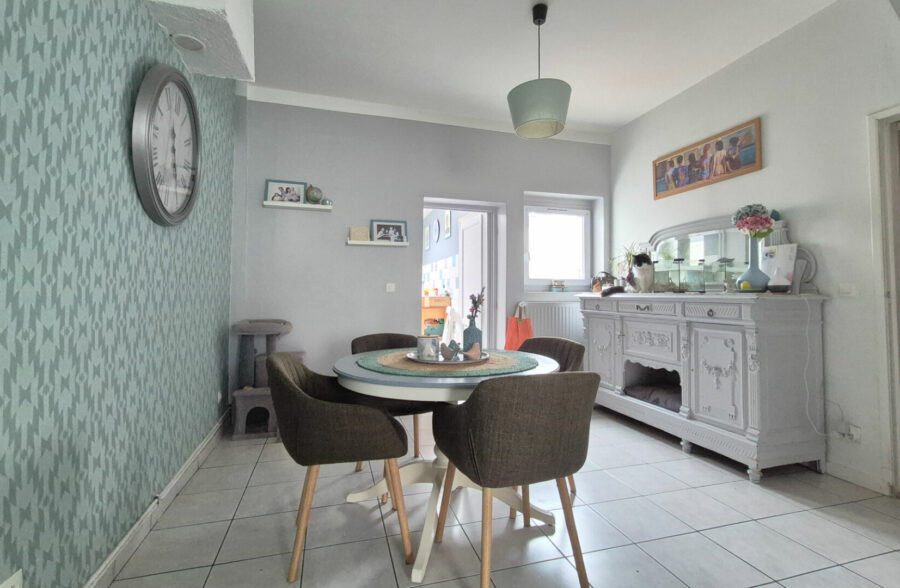 Charmante maison à petit budjet avec 3 chambres et cour