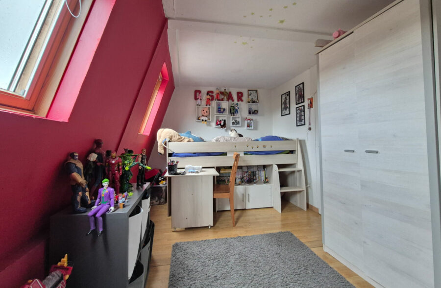 Charmante maison à petit budjet avec 3 chambres et cour