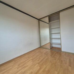 Appartement Marcq En Baroeul 2 pièce(s) 44,40 m2 parking couvert et cave secteur croisé laroche