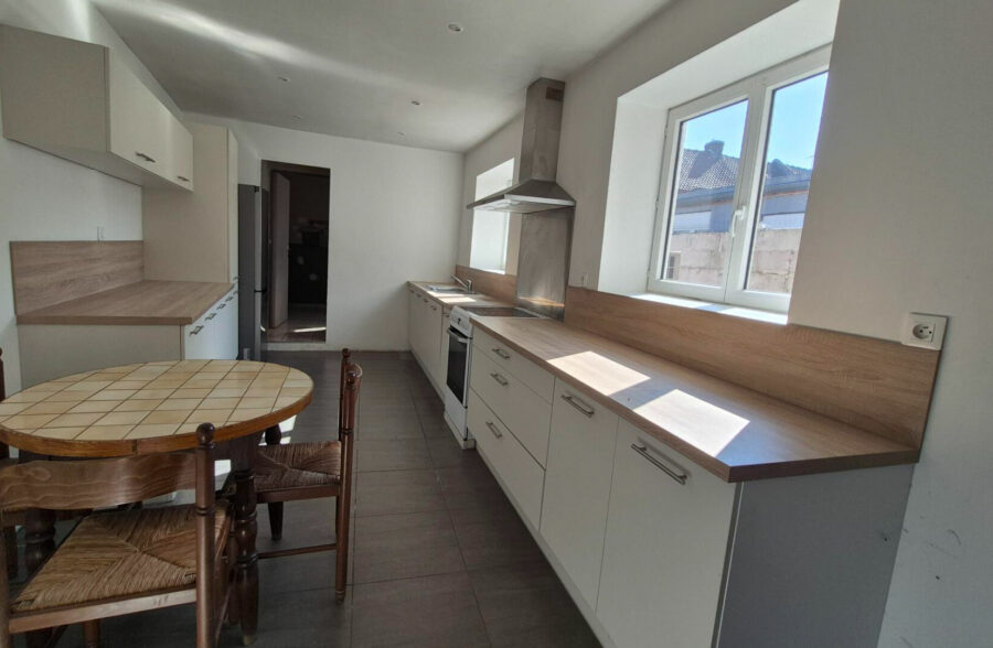 À VENDRE – Charmante Maison Semi–Flamande en Centre–Ville