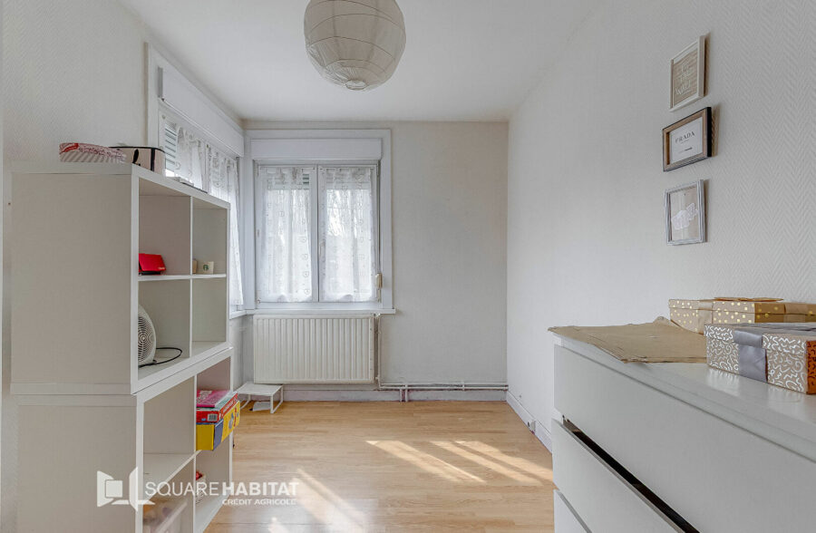 Maison semi individuelle  3 chambres jardin et garage