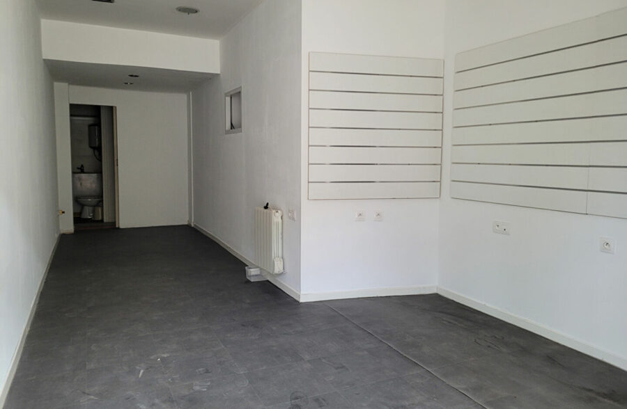 LENS CENTRE LOCAL DE +/-37m²