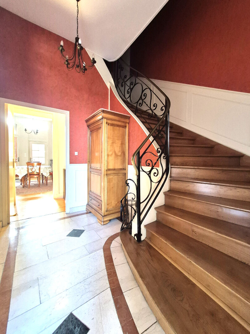 Maison bourgeoise Cambrai 10 pièce(s) 223 m2