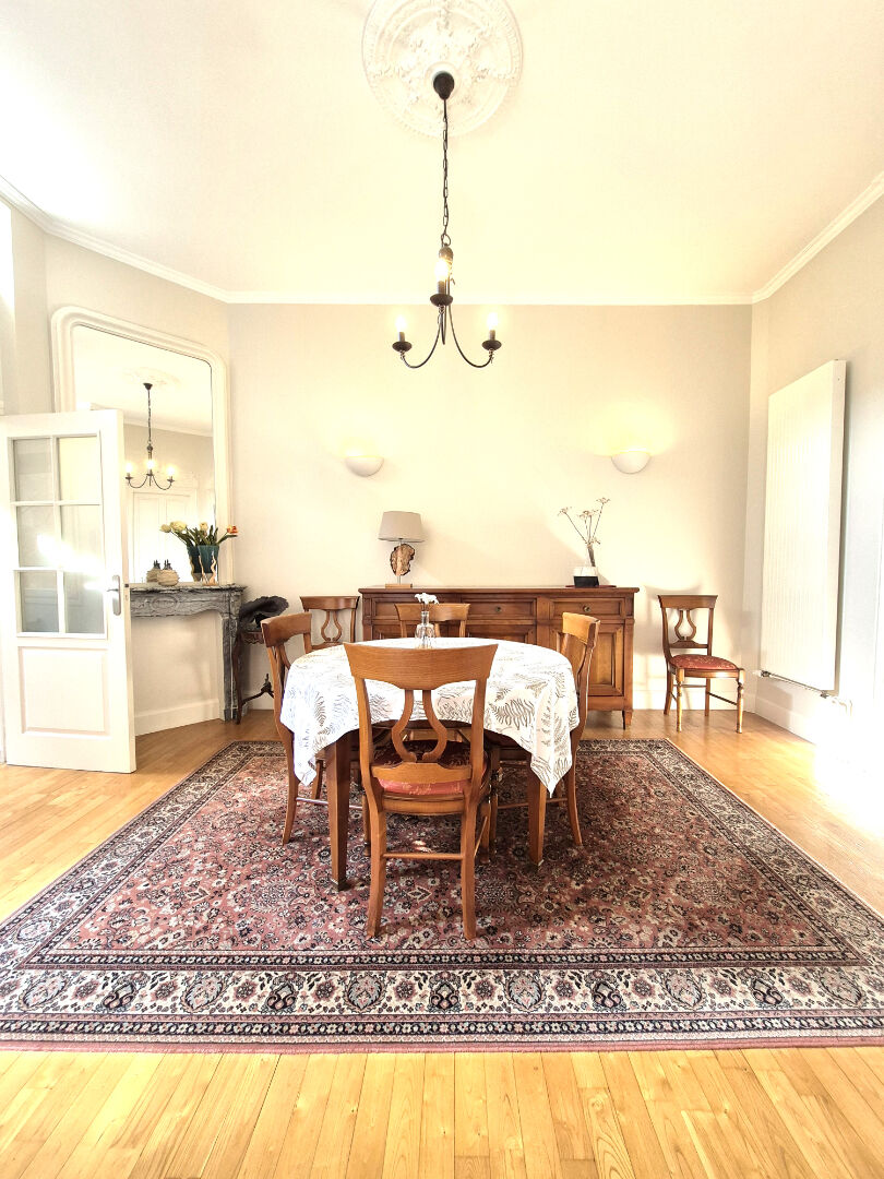 Maison bourgeoise Cambrai 10 pièce(s) 223 m2