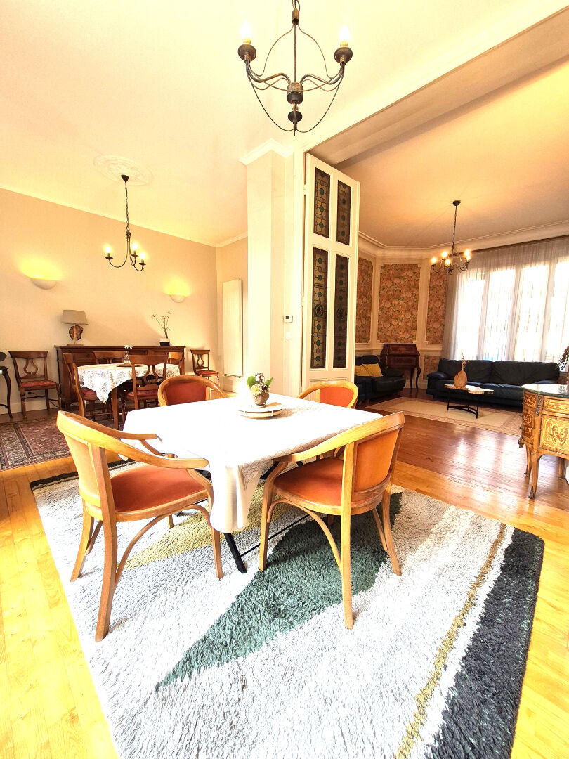 Maison bourgeoise Cambrai 10 pièce(s) 223 m2