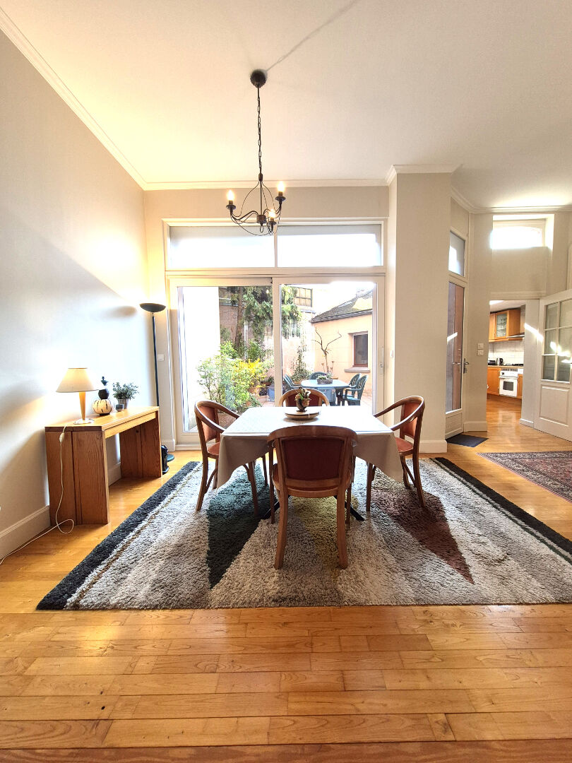 Maison bourgeoise Cambrai 10 pièce(s) 223 m2