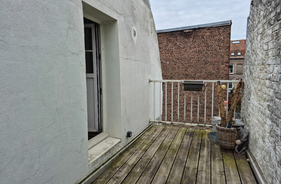 EXCLUSIVITÉ WAZEMMES – SAINT-MICHEL : CHARMANT T2 BIS EN TRIPLEX AVEC TERRASSE PRIVATIVE