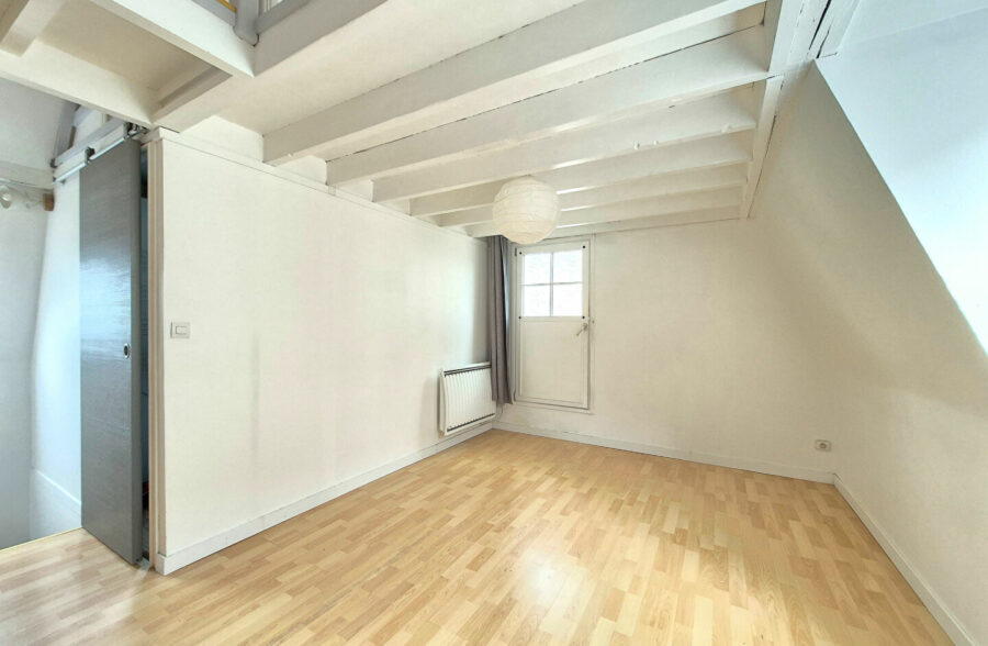 EXCLUSIVITÉ WAZEMMES – SAINT-MICHEL : CHARMANT T2 BIS EN TRIPLEX AVEC TERRASSE PRIVATIVE