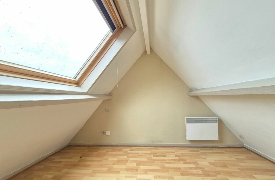 EXCLUSIVITÉ WAZEMMES – SAINT-MICHEL : CHARMANT T2 BIS EN TRIPLEX AVEC TERRASSE PRIVATIVE