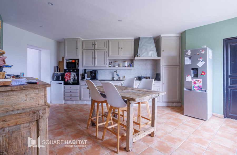 Maison individuelle 3 chambres, grange, jardin et garage