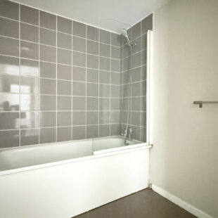 VAUBAN-CATHO APPARTEMENT 2 CHAMBRES TERRASSE ET PARKING