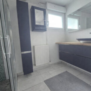 Maison semi individuelle 2 Chambres + Double garage