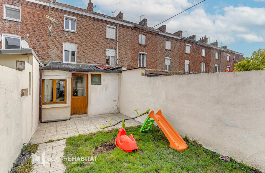 Maison de vile 4 chambres avec jardin
