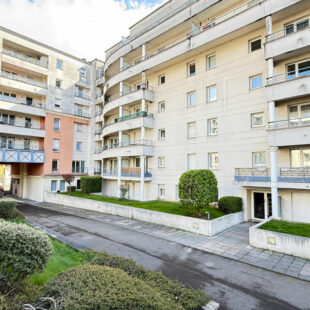 LA CATHO -IESEG TYPE 1 AVEC BALCON ET PARKING