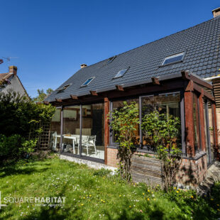 Jolie Maison semi-individuelle, 3 chambres, jardin, garage.