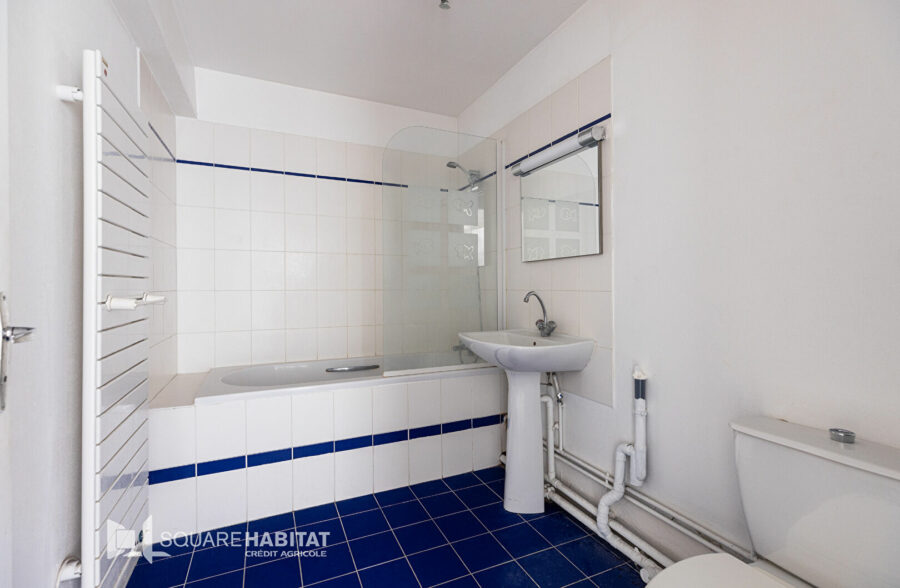 APPARTEMENT 2 PIECES RUE DE LA DIGUE  AVEC BALCON ET PARKING