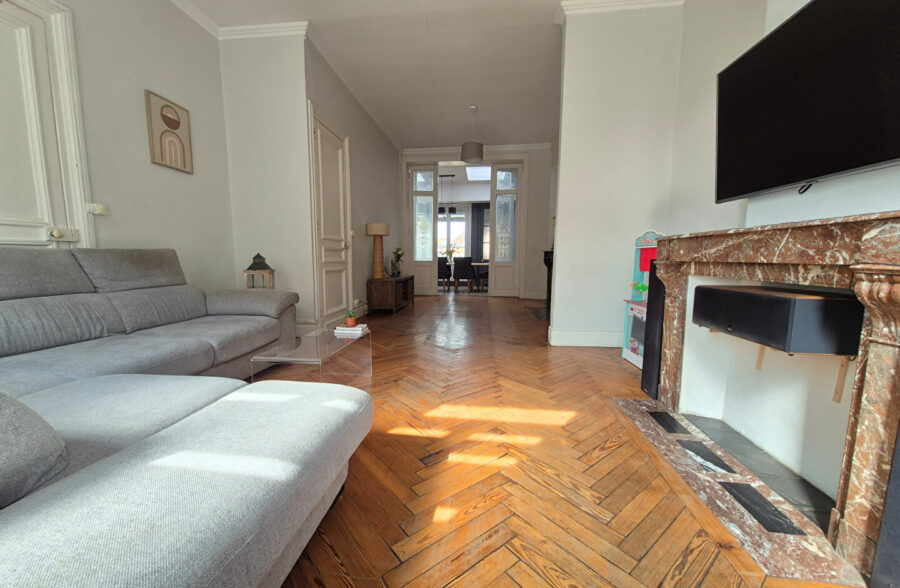 BOURGEOISE env 150 m² hab, 4 chambres, jardin