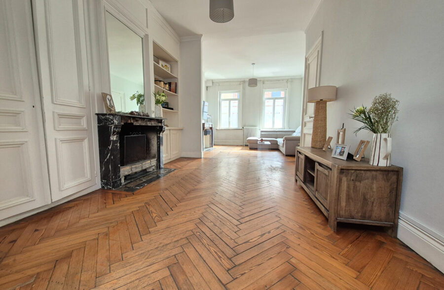 BOURGEOISE env 150 m² hab, 4 chambres, jardin