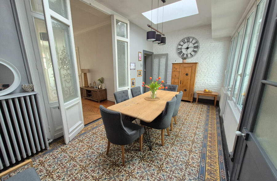 BOURGEOISE env 150 m² hab, 4 chambres, jardin