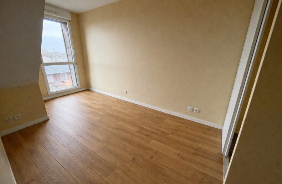 CALAIS – CENTRE VILLE -PROCHE DE LA GARE