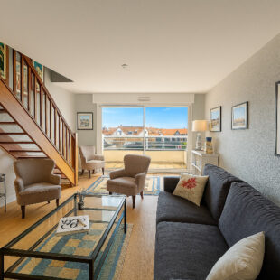 Duplex 4 pièces  avec grand balcon coeur de station!