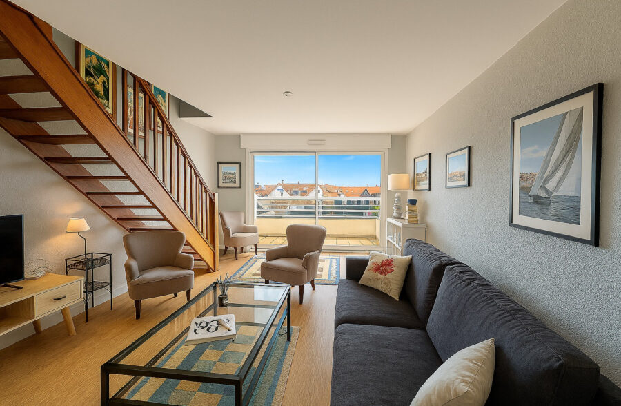 Duplex 4 pièces  avec grand balcon coeur de station!