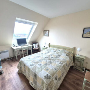 Duplex 4 pièces  avec grand balcon coeur de station!