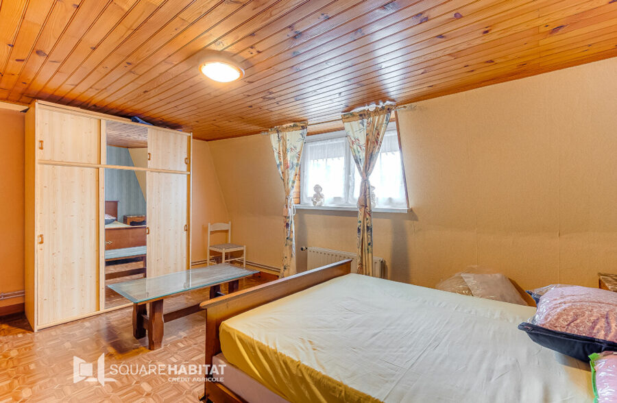 A VENDRE !!! Maison 150 m² ! 6 pièces ! 4 chambres ! Jardin ! Double garage Prix : 189 900 € HAI!!