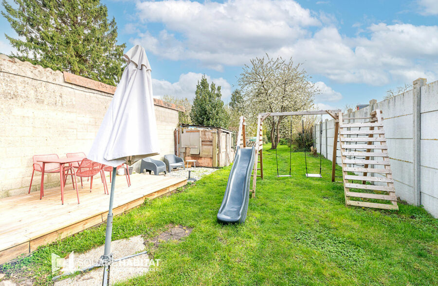 Coup de coeur  Maison individuelle rénovée 115 m², jardin et poêle à pellets