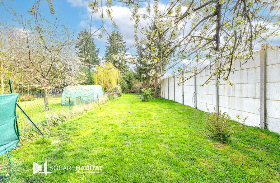 Coup de coeur  Maison individuelle rénovée 115 m², jardin et poêle à pellets