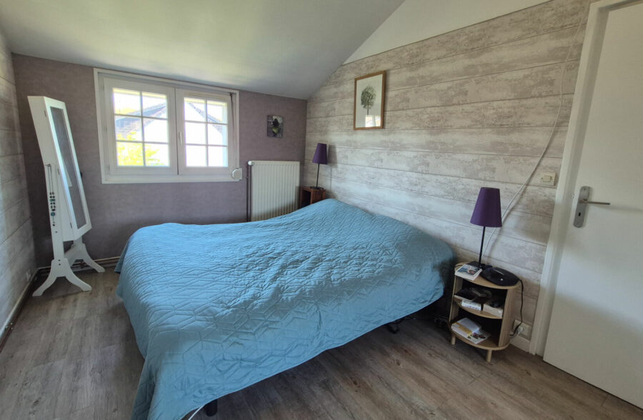 Lambersart – belle semi-mitoyenne avec 4 chambres, jardin bien exposé, sous-sol et garage.