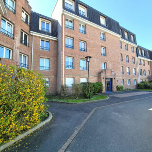 Croix hyper centre Appartement T3 lumineux avec balcon