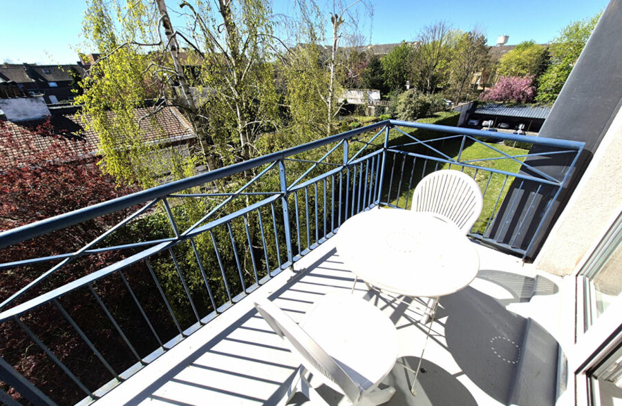 Croix hyper centre Appartement T3 lumineux avec balcon