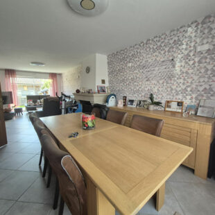 Grande maison familiale avec extérieur aménagé – Secteur calme