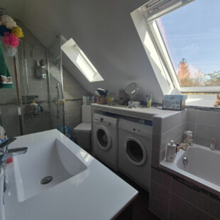 Grande maison familiale avec extérieur aménagé – Secteur calme