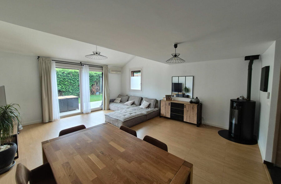 Maison de lotissement – Leers 3 chambres + suite parentale – jardin – garage + parking