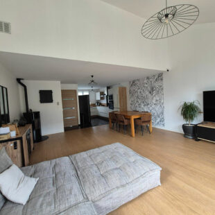 Maison de lotissement – Leers 3 chambres + suite parentale – jardin – garage + parking