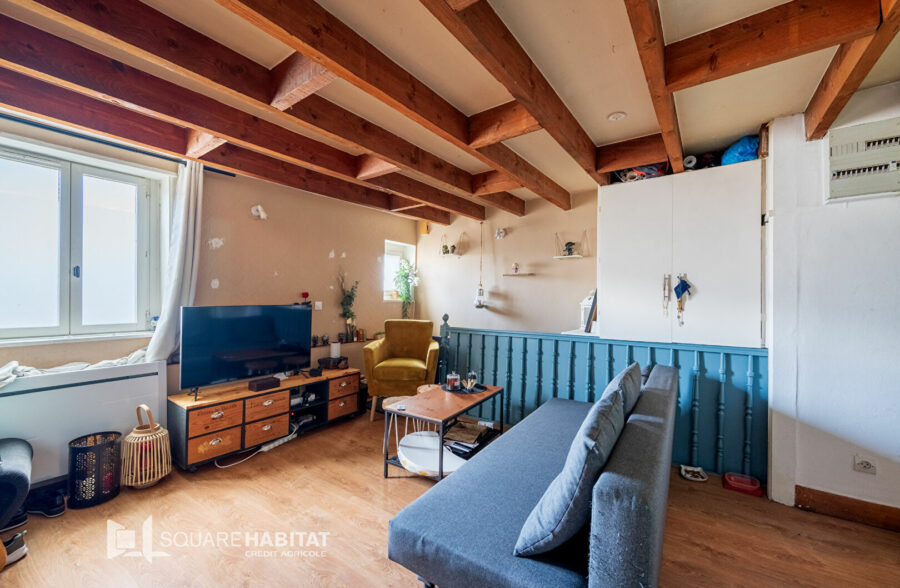 Immeuble de rapport avec 3 appartements pour un loyer de plus de 20.000 € annuel