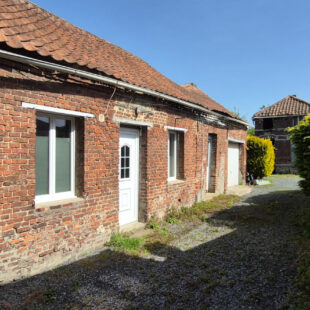 Ensemble immobilier Quievrechain env 200 m2