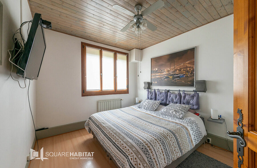 Maison semi-individuelle 3 chambres avec jardin, garage et sous-sol complet