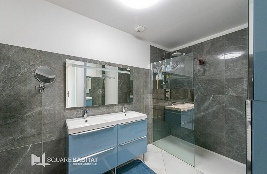 Maison individuelle semi plain pied + second logement