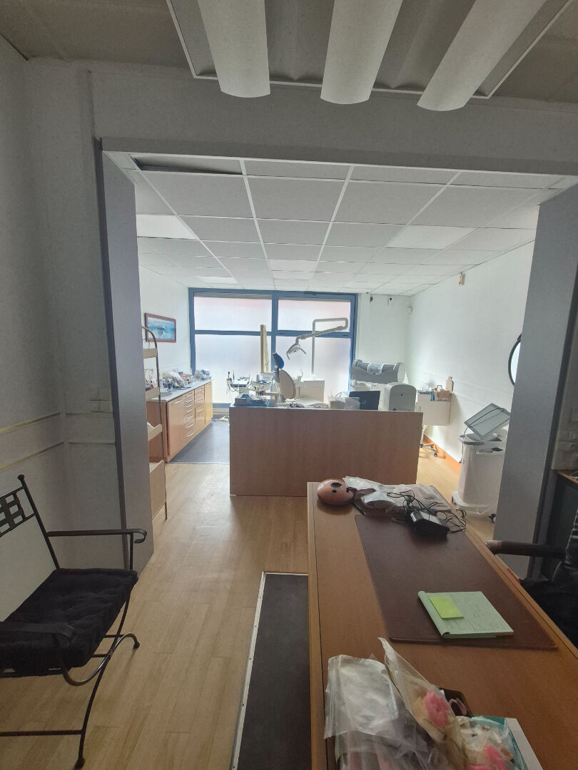 À VENDRE – IMMEUBLE MIXTE AVEC LOCAL PROFESSIONNEL ET BEAU DUPLEX – emplacement n°1