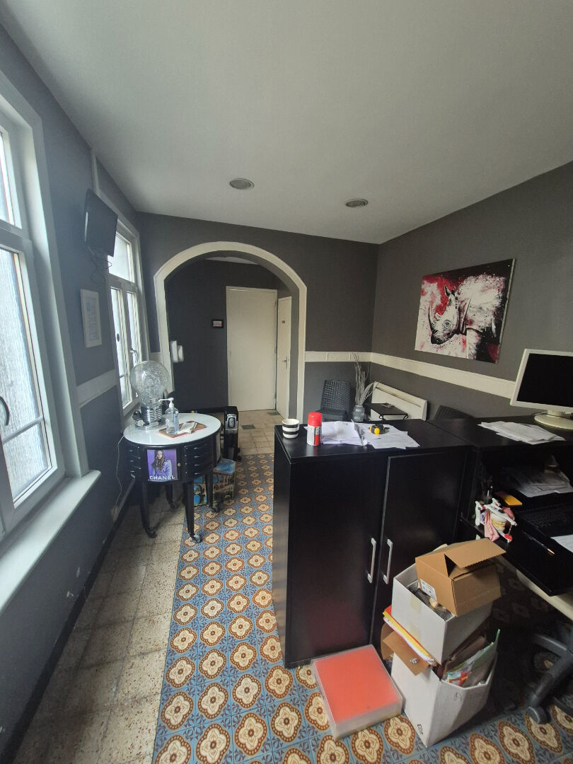 À VENDRE – IMMEUBLE MIXTE AVEC LOCAL PROFESSIONNEL ET BEAU DUPLEX – emplacement n°1