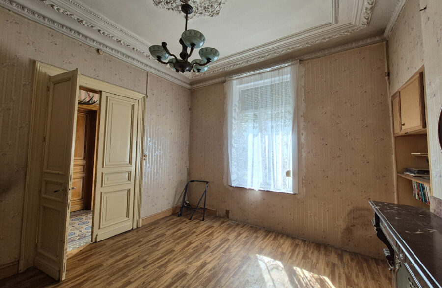 Maison Jeumont 10 pièce(s) 210.80 m2