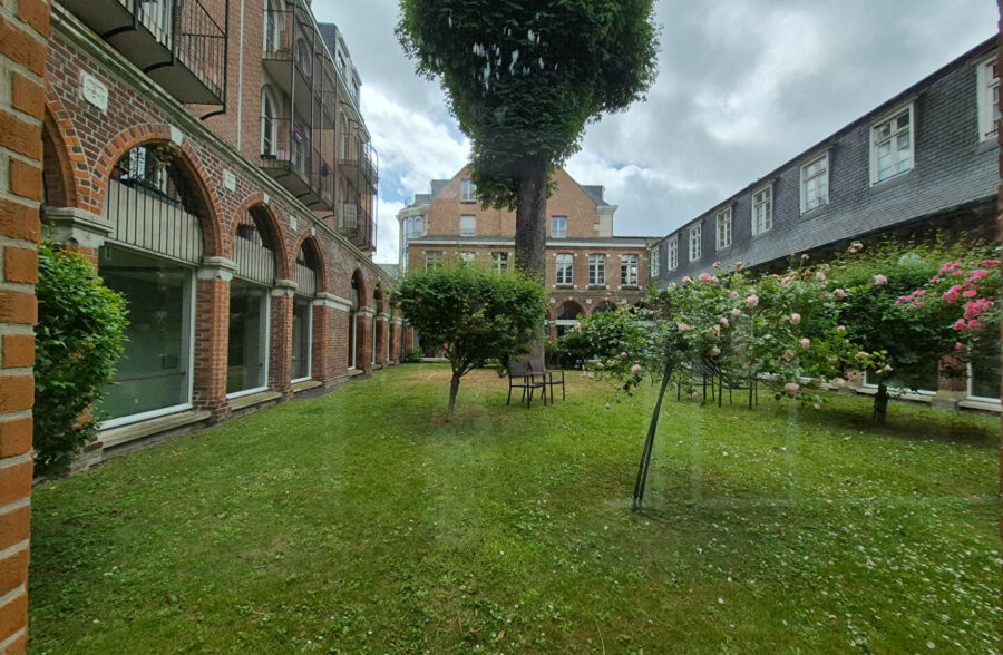 VIEUX LILLE – T3 AVEC BALCON BOX et CAVE – RESIDENCE SENIORS AVEC SERVICES “LES HESPERIDES”