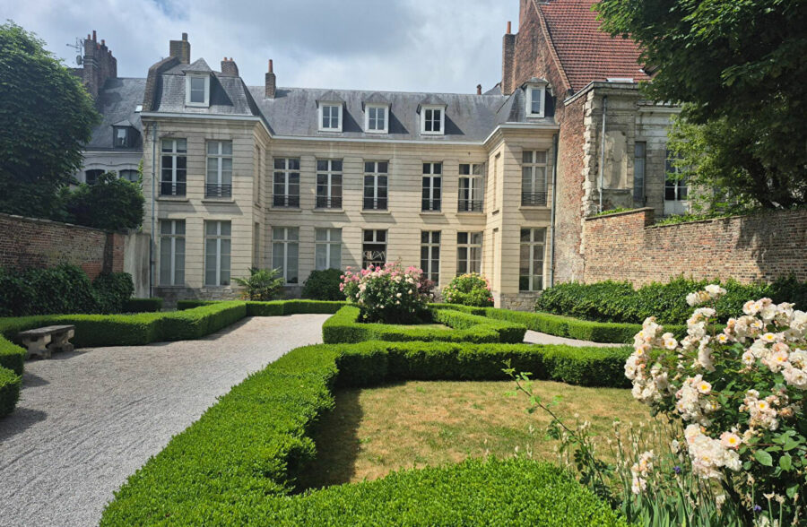 VIEUX LILLE – T3 AVEC BALCON BOX et CAVE – RESIDENCE SENIORS AVEC SERVICES “LES HESPERIDES”